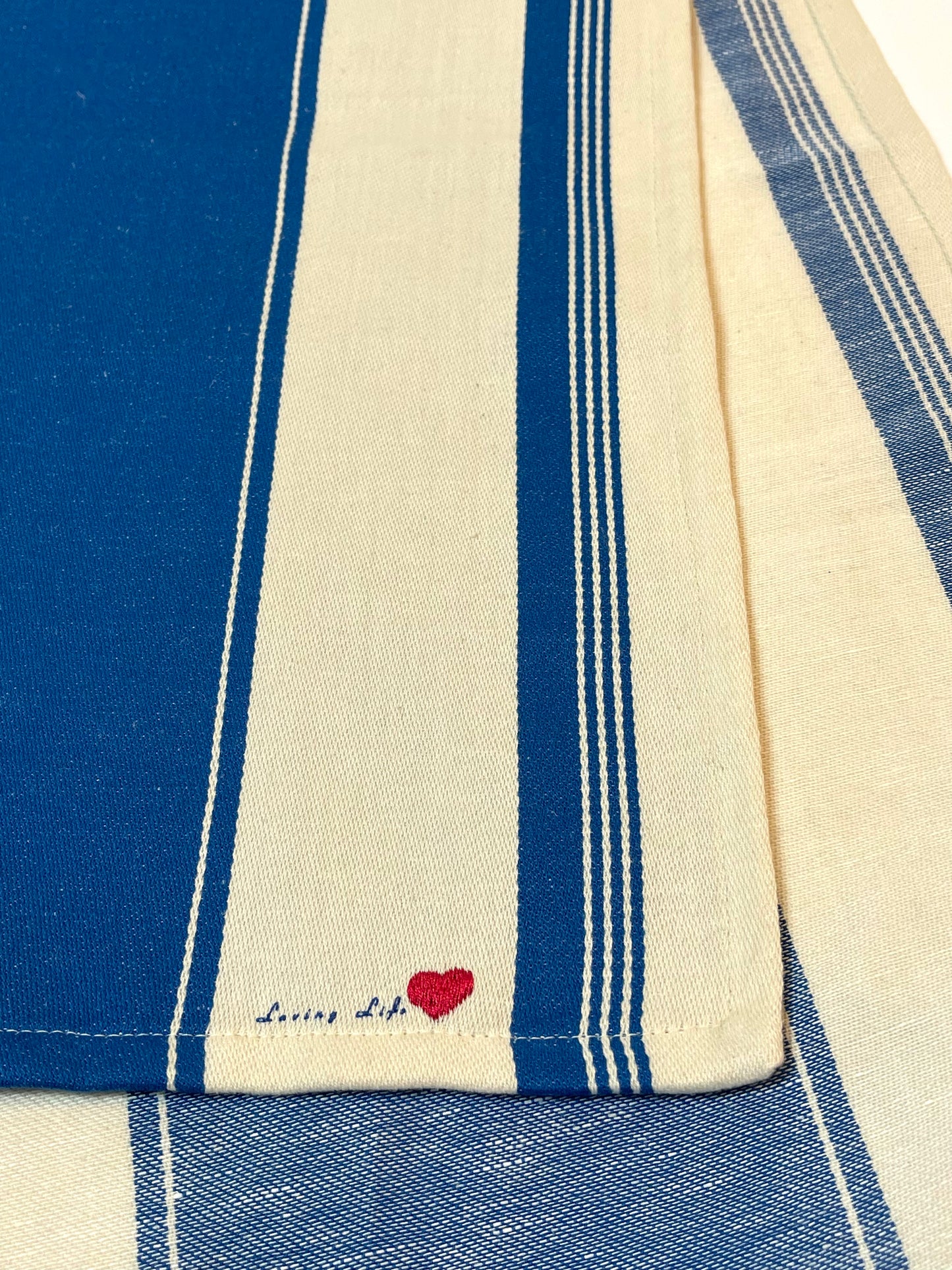 "Loving Life" Table Runner