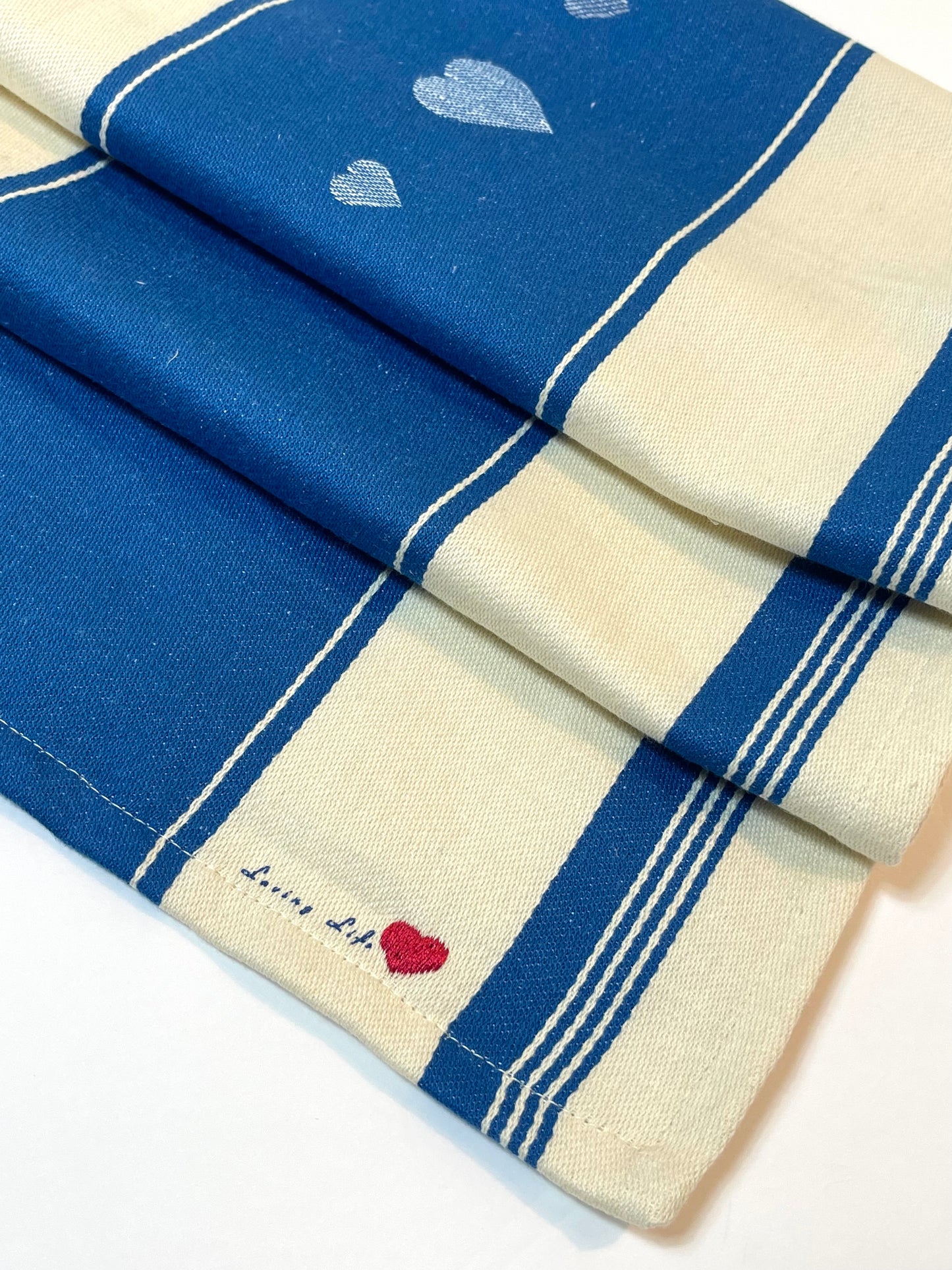 "Loving Life" Table Runner