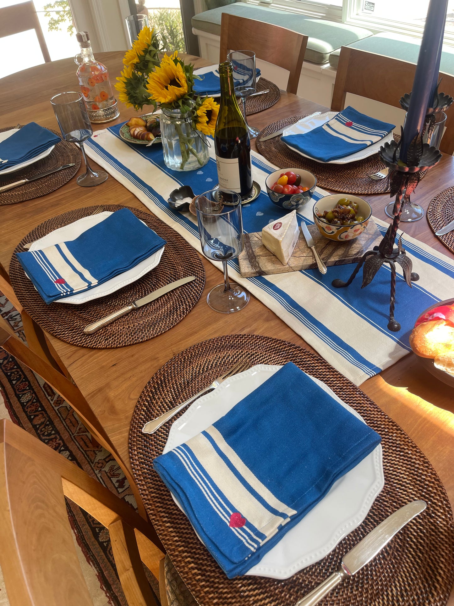"Loving Life" Table Runner