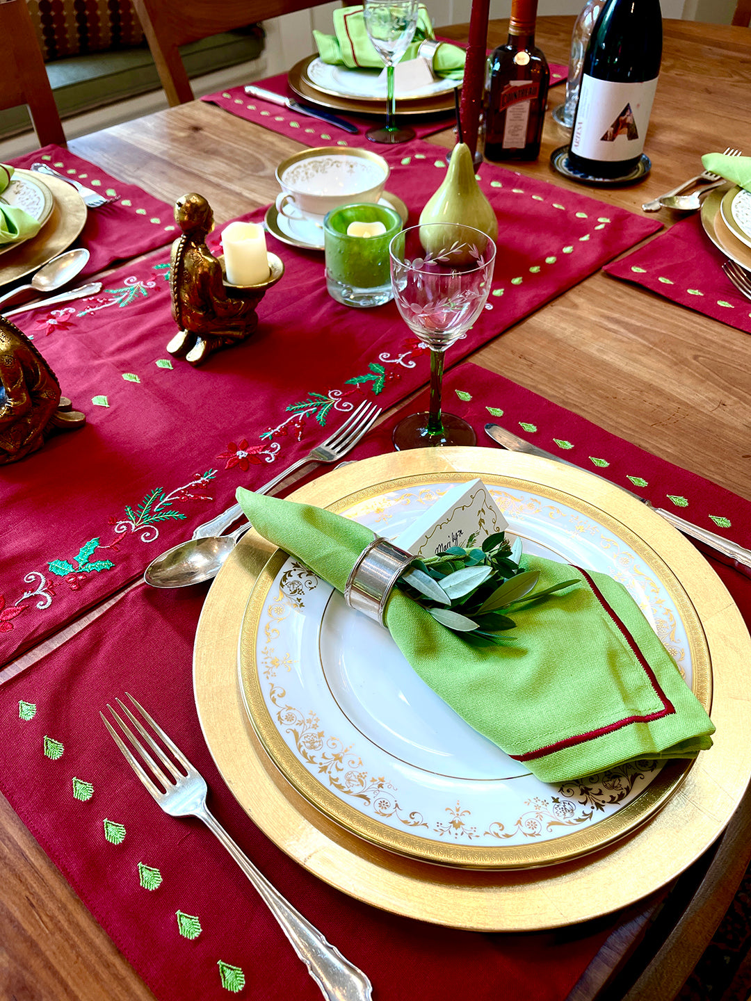 "Joy Collection" - Table Runner