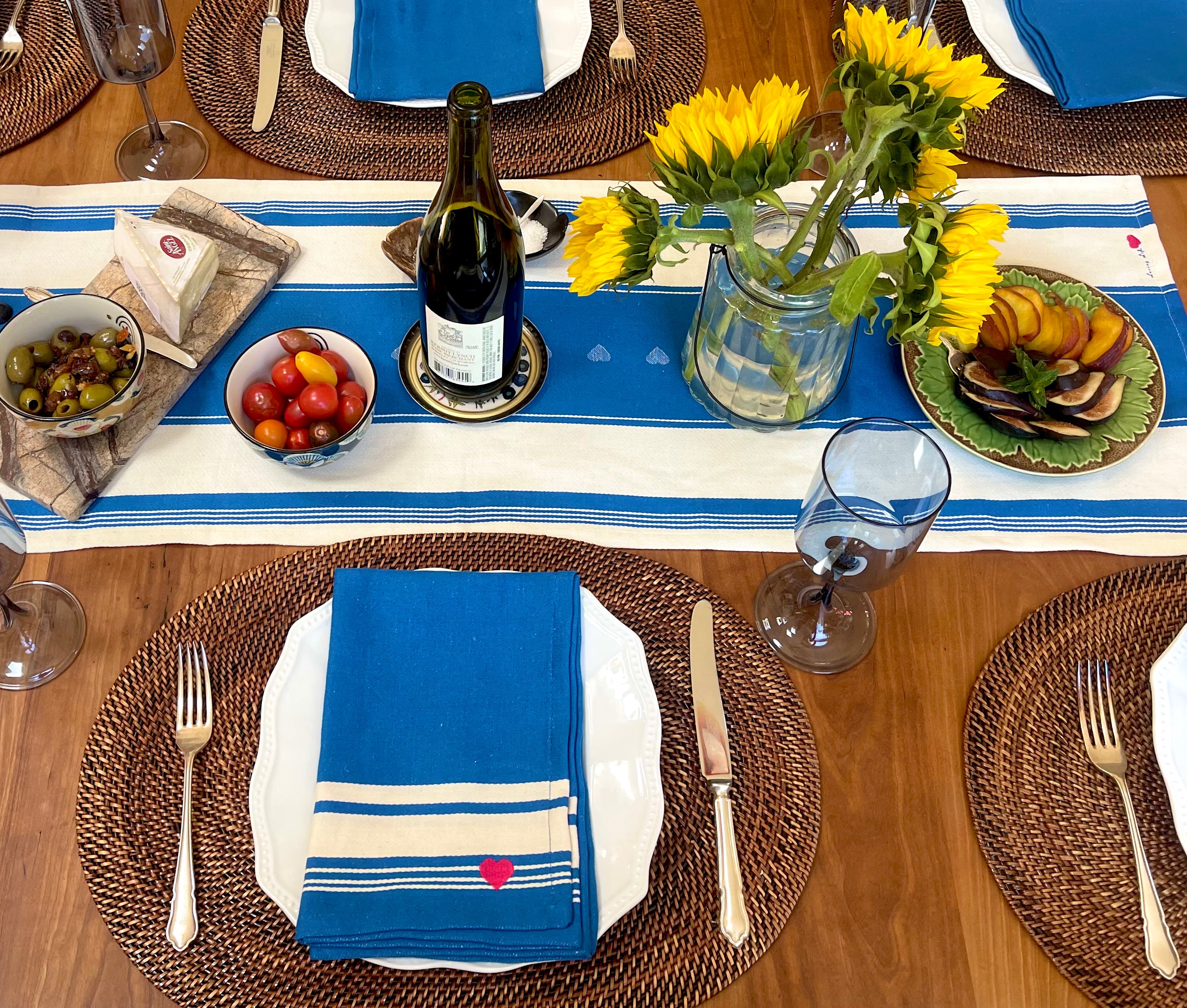 "Loving Life" Table Runner